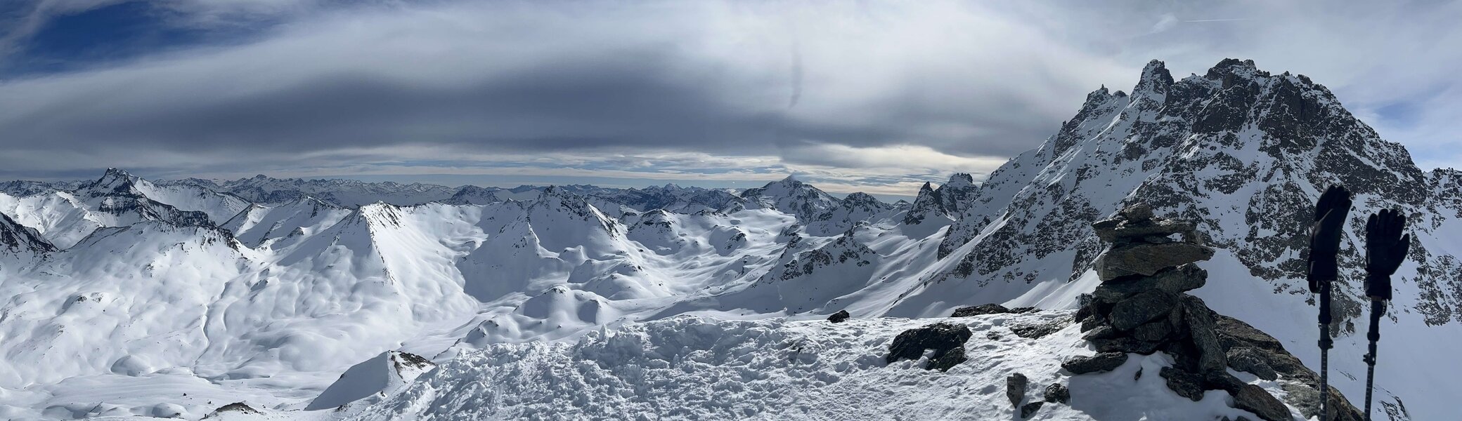 Gipfelpanorama von der Lareinfernerspitze | © Denise Richter 2024