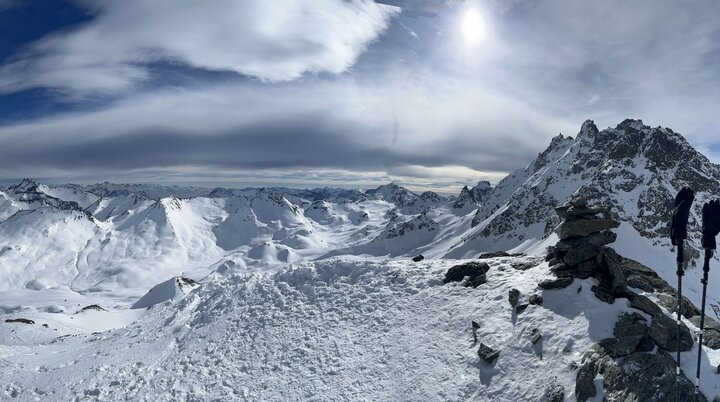 Gipfelpanorama von der Lareinfernerspitze | © Denise Richter 2024